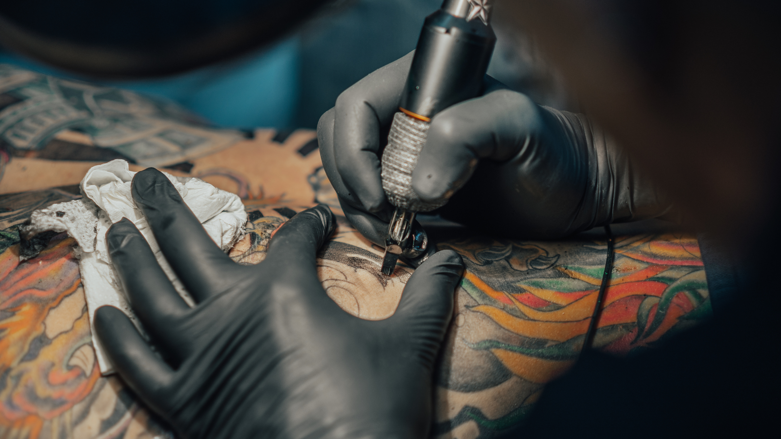 Operatore di Tatuaggio e Piercing